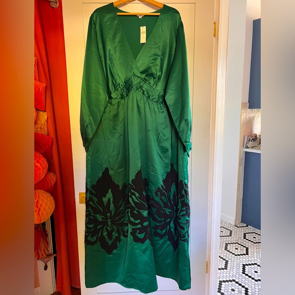 Anthropologie embroidered satin dress, new with tags, plus size 3X